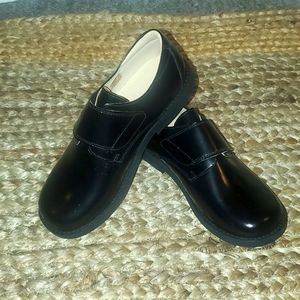 Brand New Elephantito Boys Dress Shoes.